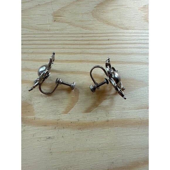 Vintage Sterling Silver Screw Back Flower Earrings - Picture 3 of 5